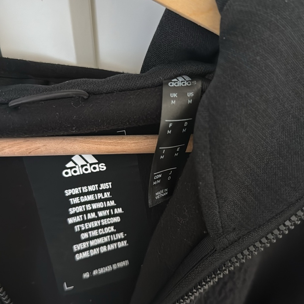 Adidas Black Zip Jacker with Hood and pockets - Picture 4 of 8